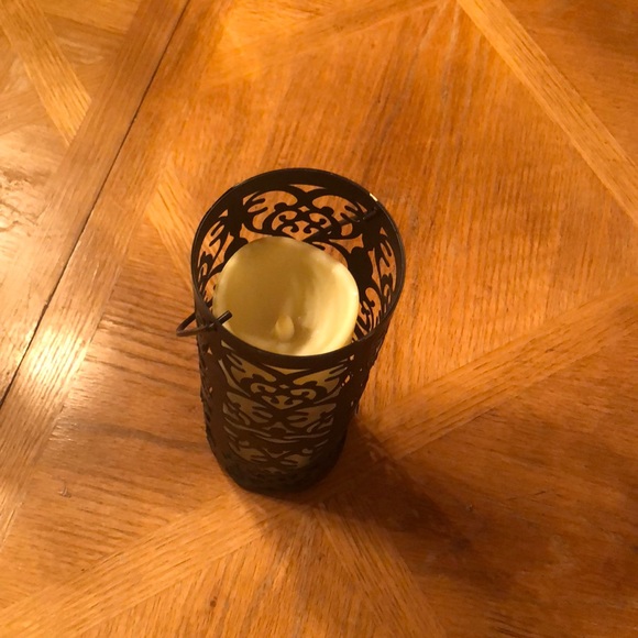 Battery operated candle - Picture 2 of 2